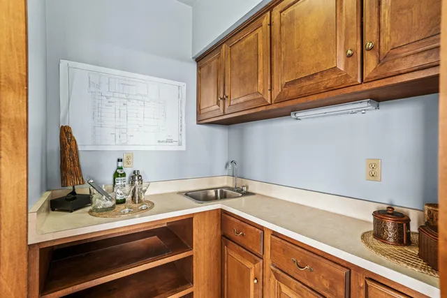 $1,595,000 | 320 East Buffalo Street, Unit 900, Milwaukee, WI 53202