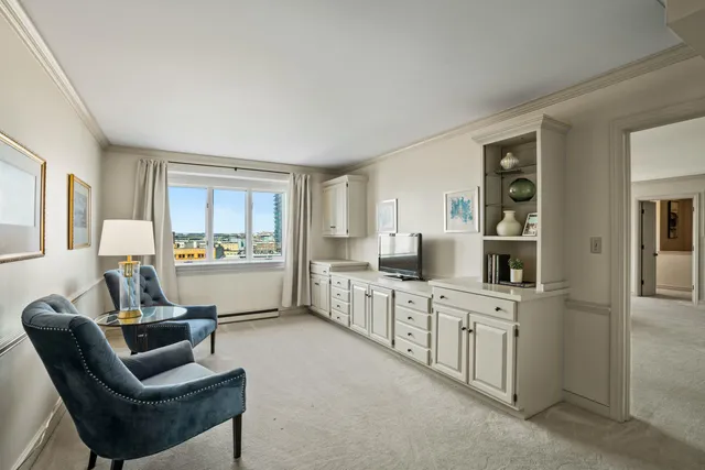 $1,595,000 | 320 East Buffalo Street, Unit 900, Milwaukee, WI 53202