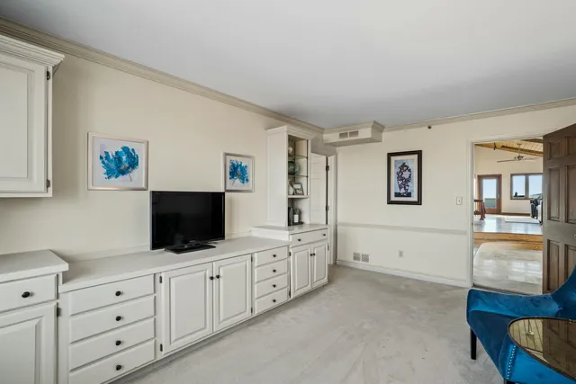 $1,595,000 | 320 East Buffalo Street, Unit 900, Milwaukee, WI 53202