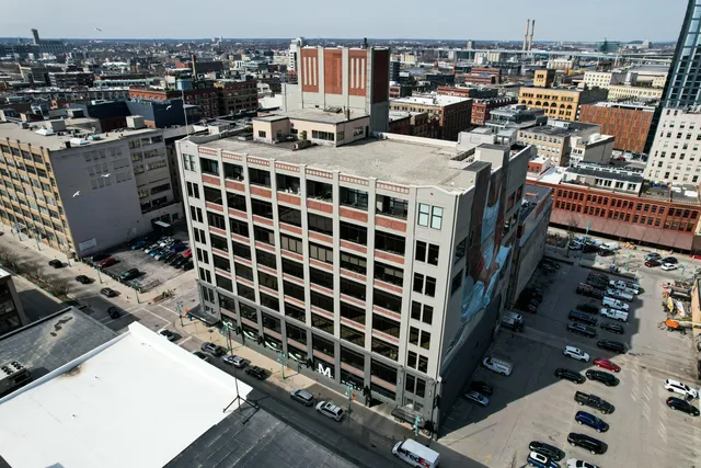 $1,595,000 | 320 East Buffalo Street, Unit 900, Milwaukee, WI 53202