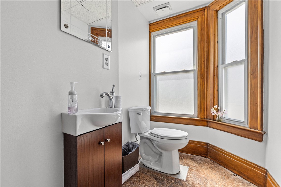 1583 East Main Street Rochester, NY 14609 - Photo 17 of 46
