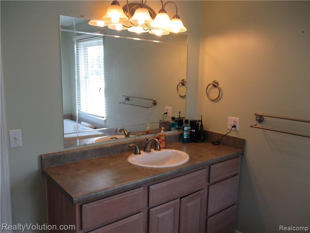 7032 East Richfield Road Davison, MI 48423 - Photo 14 of 33 IMG_0137 - Copy.JPG