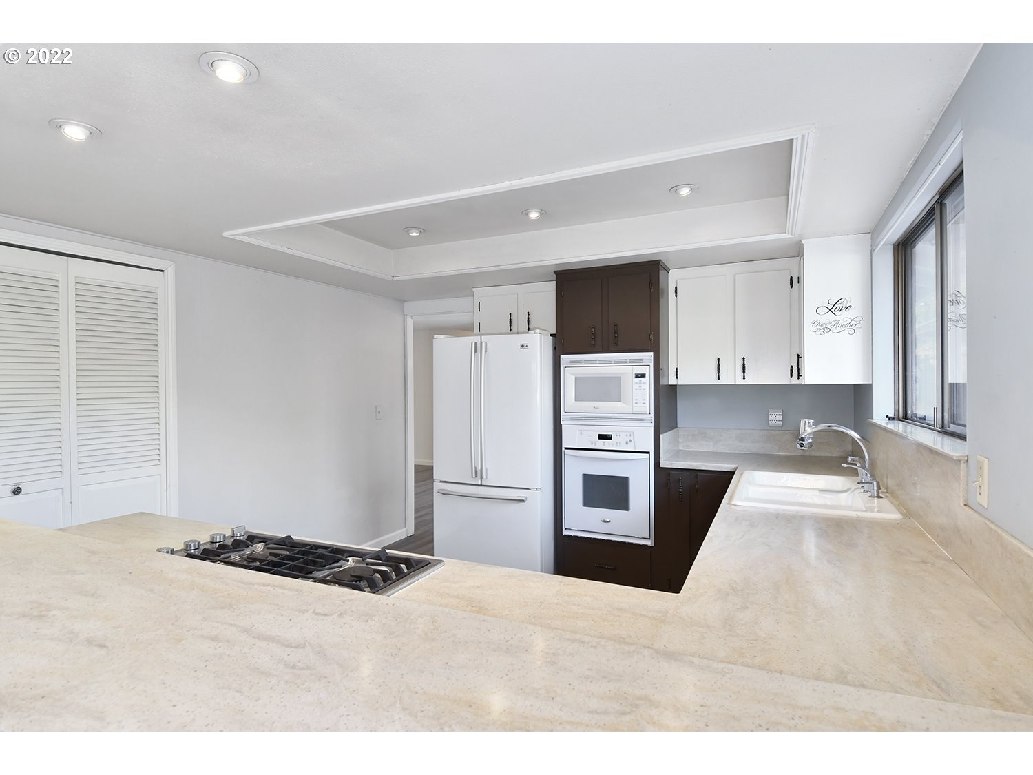 8995 Southwest Jamieson Road Portland, OR 97225 - Photo 14 of 31 Gallery Image 14