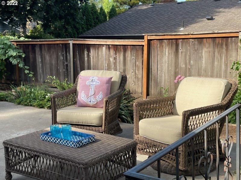 8995 Southwest Jamieson Road Portland, OR 97225 - Photo 20 of 31 Gallery Image 20