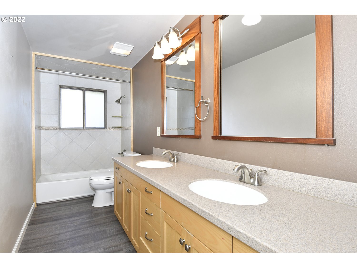 8995 Southwest Jamieson Road Portland, OR 97225 - Photo 25 of 31 Gallery Image 25
