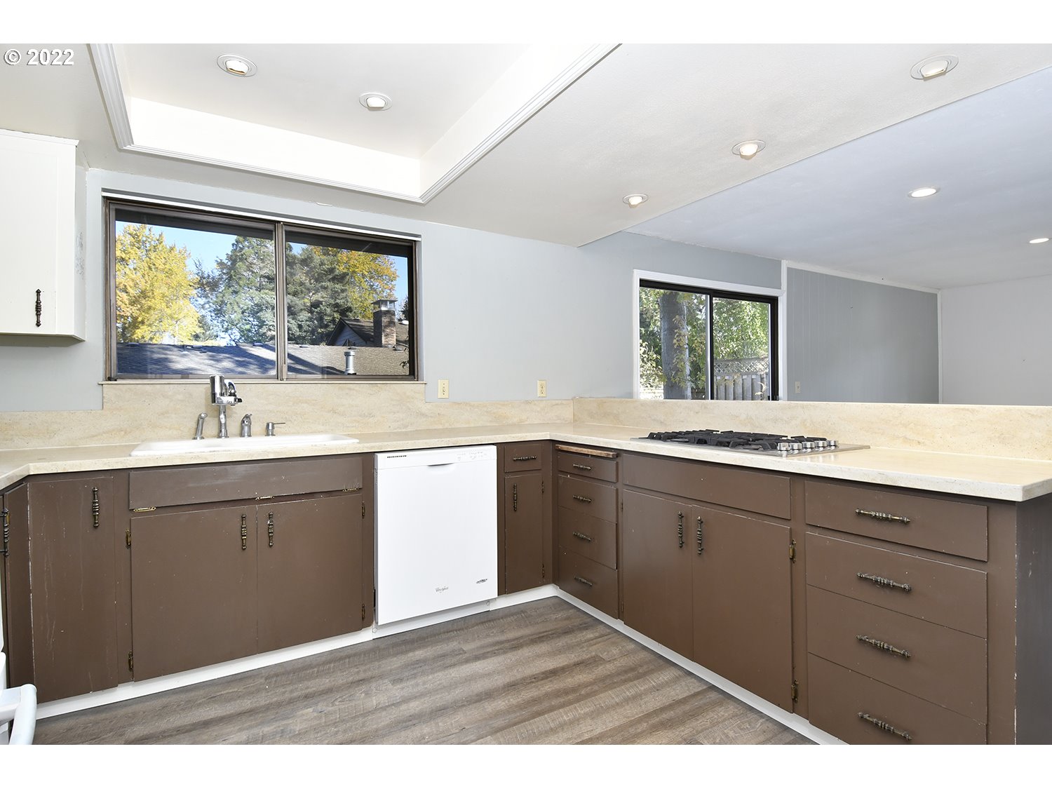 8995 Southwest Jamieson Road Portland, OR 97225 - Photo 29 of 31 Gallery Image 29