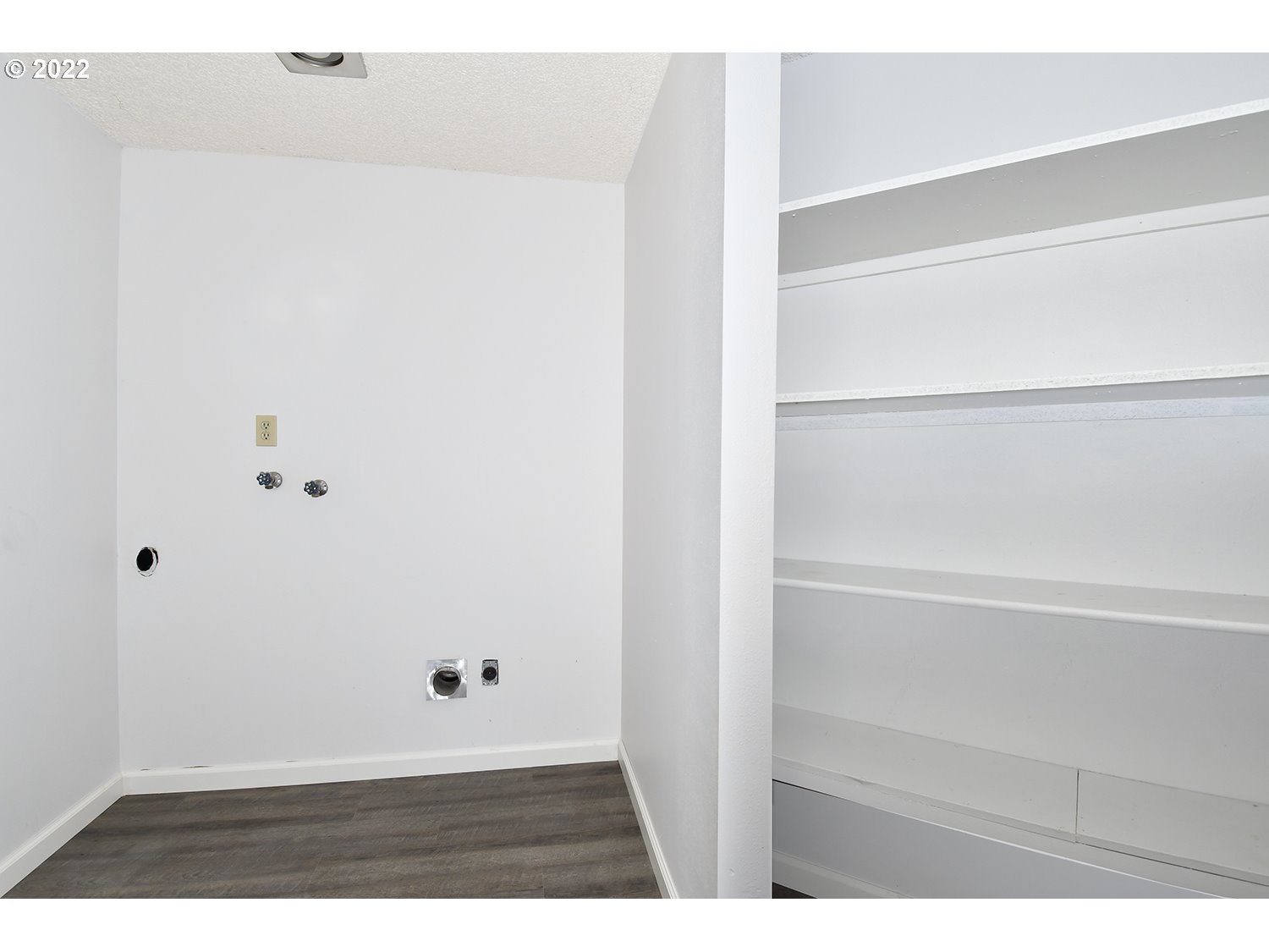 8995 Southwest Jamieson Road Portland, OR 97225 - Photo 30 of 31 Gallery Image 30