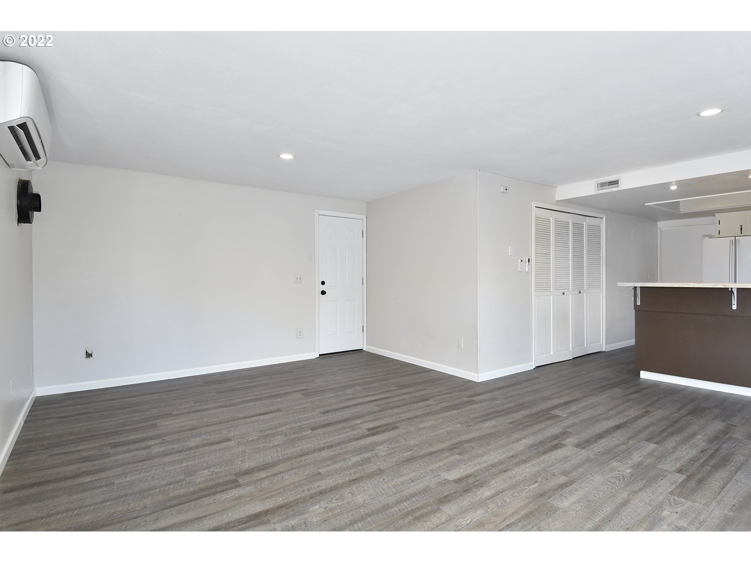 8995 Southwest Jamieson Road Portland, OR 97225 - Photo 8 of 31 Gallery Image 8