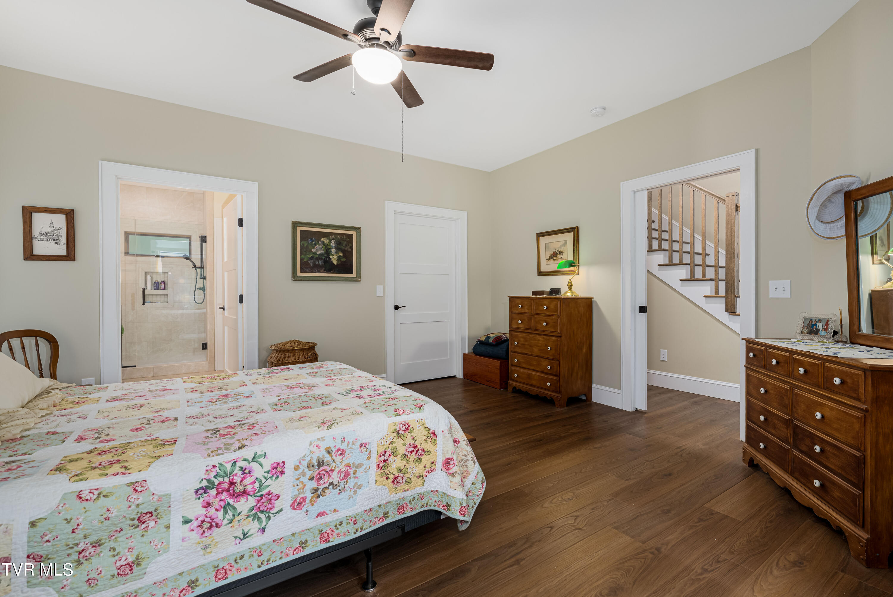 175 Lakeside Drive Butler, TN 37640 - Photo 24 of 102 175 Lakeside Dr (95 of 117)