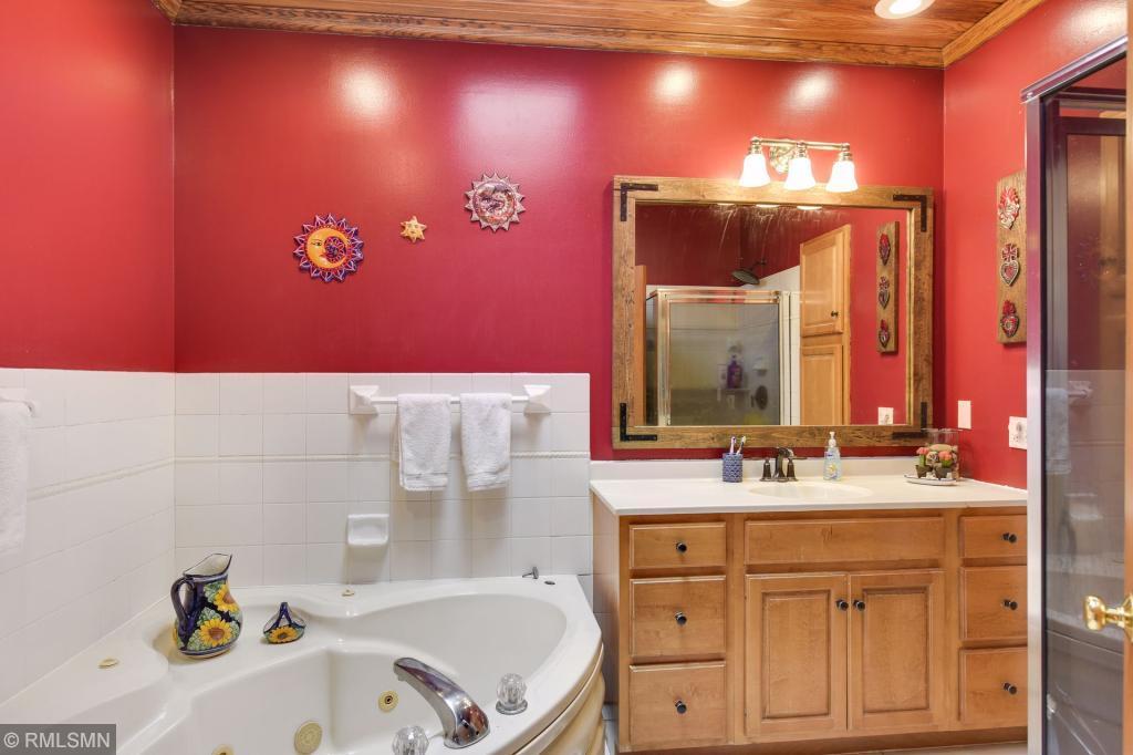 24705 Amlee Road Shorewood, MN 55331 - Photo 13 of 23