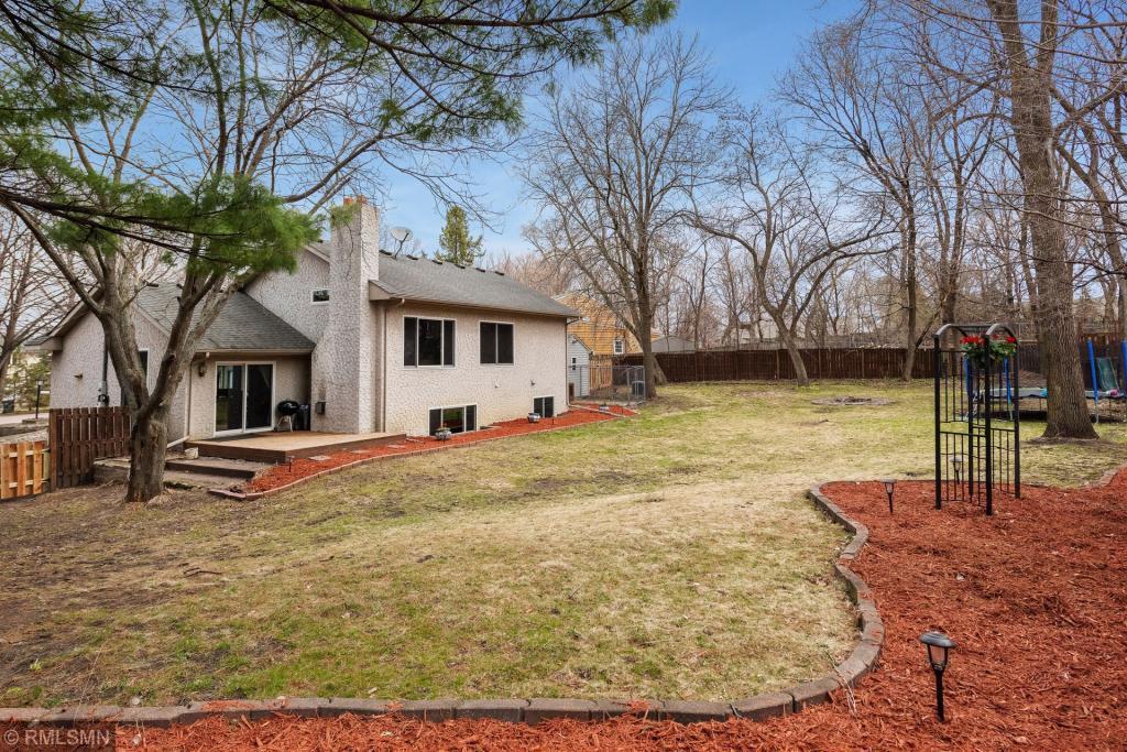 24705 Amlee Road Shorewood, MN 55331 - Photo 21 of 23