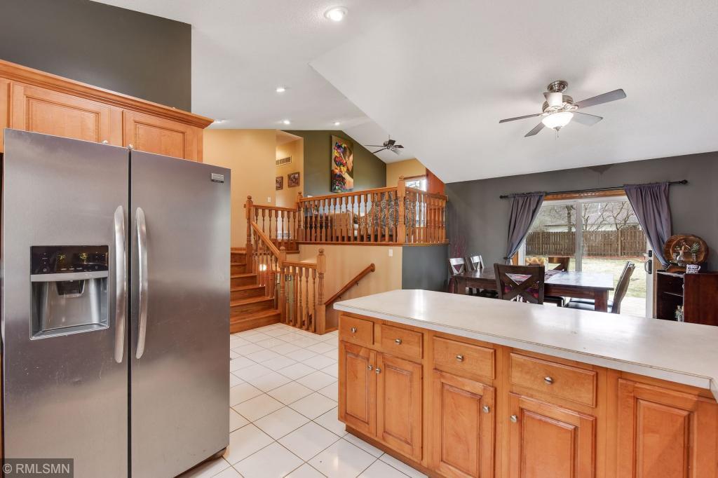 24705 Amlee Road Shorewood, MN 55331 - Photo 5 of 23