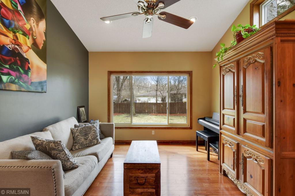 24705 Amlee Road Shorewood, MN 55331 - Photo 10 of 23