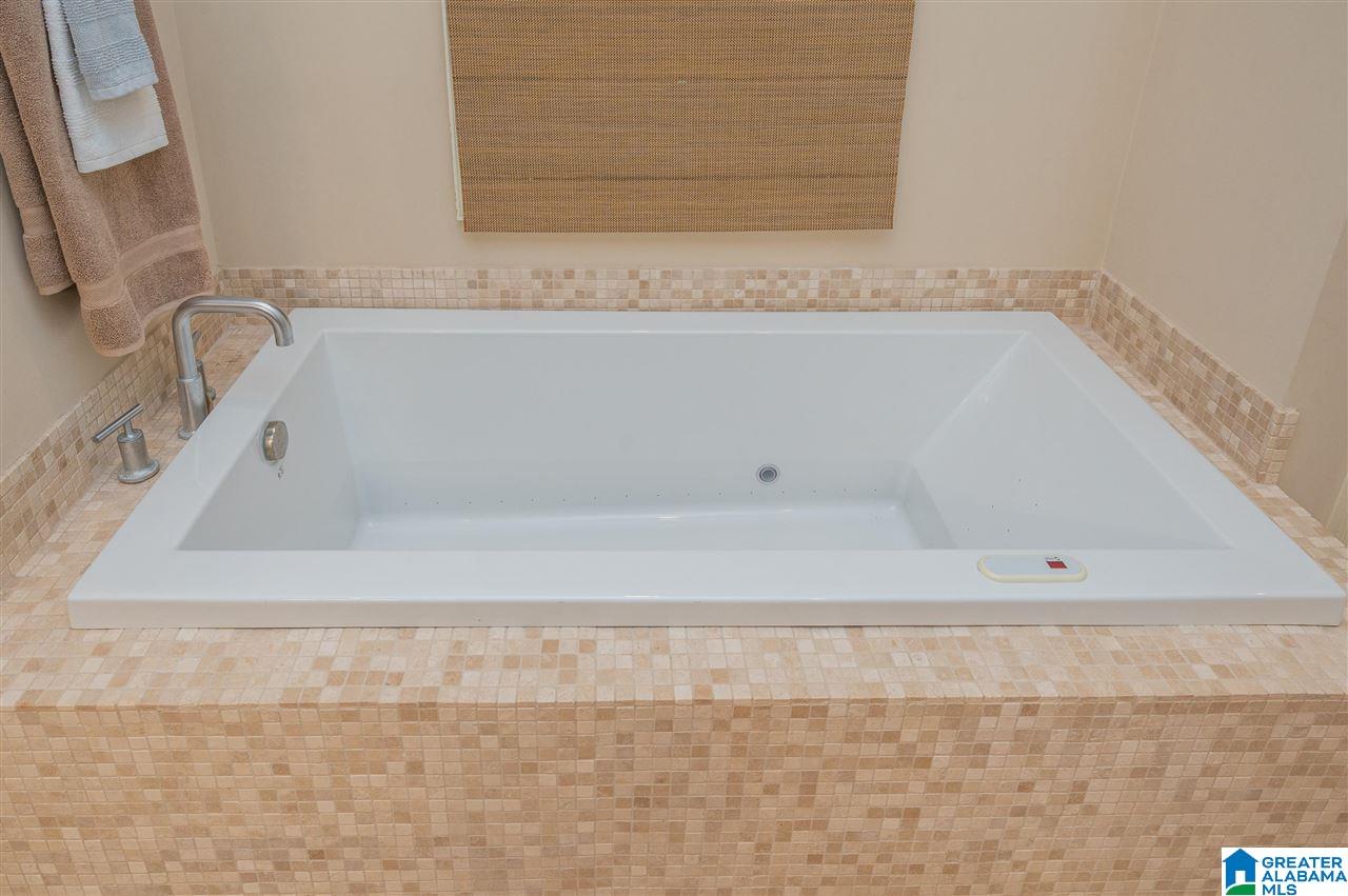 2705 Shades Crest Road Birmingham, AL 35216 - Photo 28 of 46