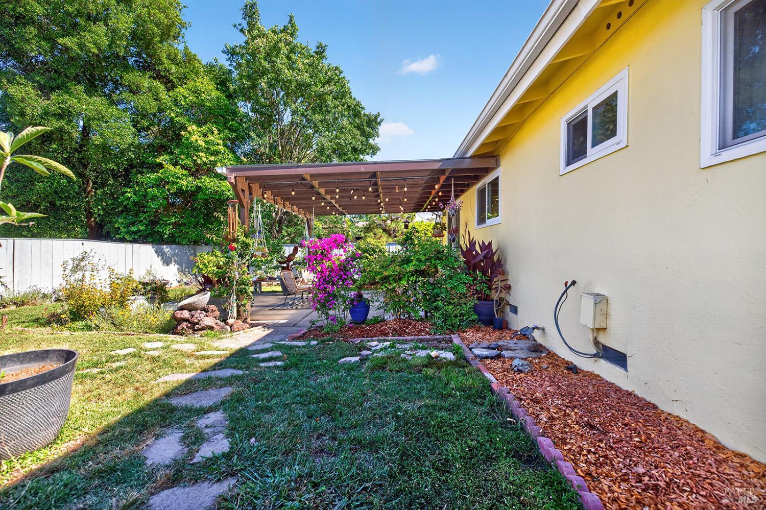 1102 Burbank Avenue Santa Rosa, CA 95407 - Photo 30 of 32