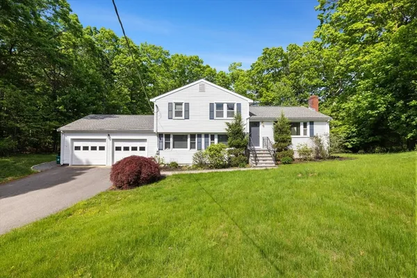 $975,000 | 3 Stonewood Drive, Canton, MA 02021