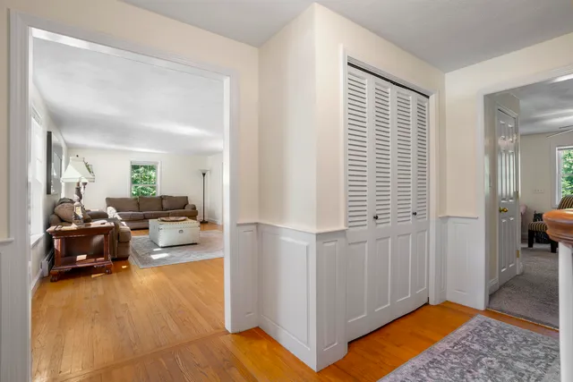 $899,900 | 207 Oak Ridge Road, Plaistow, NH 03865