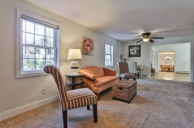 $899,900 | 207 Oak Ridge Road, Plaistow, NH 03865