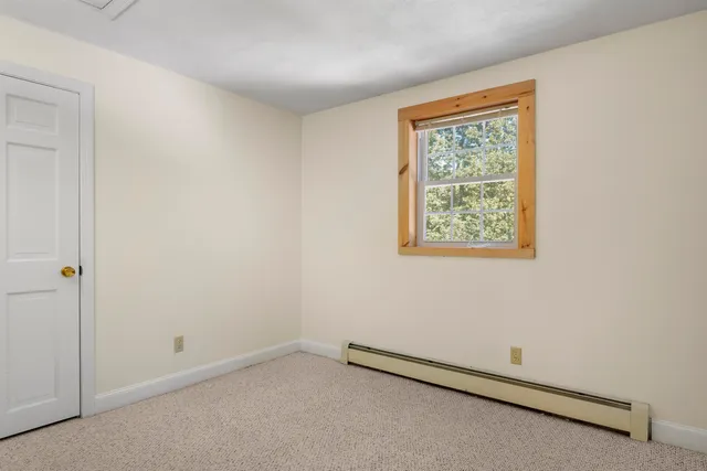 $899,900 | 207 Oak Ridge Road, Plaistow, NH 03865