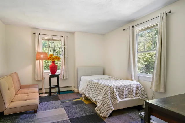 $899,900 | 207 Oak Ridge Road, Plaistow, NH 03865