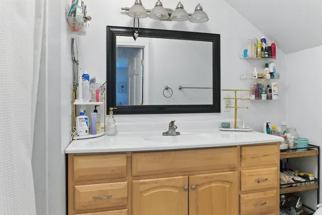 $899,900 | 207 Oak Ridge Road, Plaistow, NH 03865