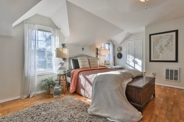 $899,900 | 207 Oak Ridge Road, Plaistow, NH 03865