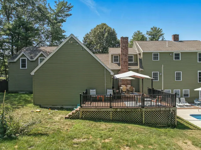 $899,900 | 207 Oak Ridge Road, Plaistow, NH 03865