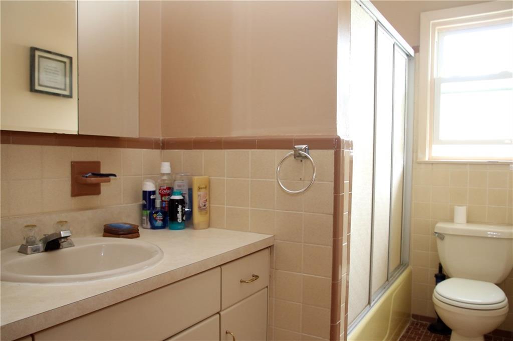 60 Reno Avenue Staten Island, NY 10306 - Photo 9 of 26 Gallery Image 9