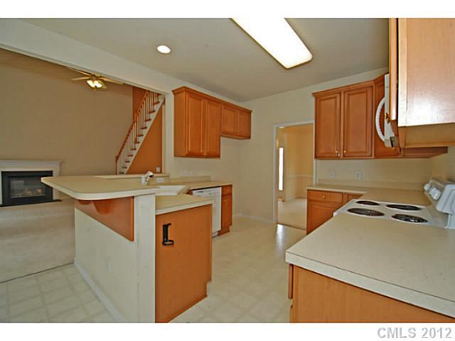 10940 Hellebore Road, Unit 12 Charlotte, NC 28213 - Photo 8 of 15 Gallery Image 8