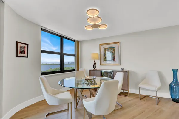 $7,000 | 5420 North Ocean Drive, Unit 506, Singer Island, FL 33404
