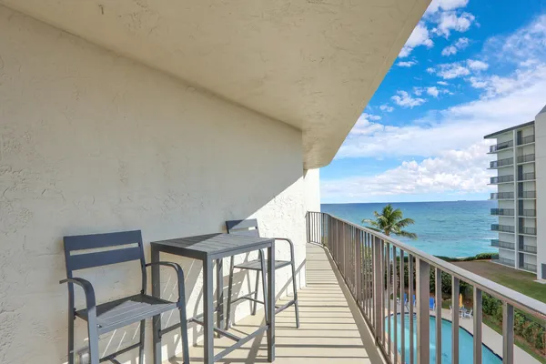 $7,000 | 5420 North Ocean Drive, Unit 506, Singer Island, FL 33404