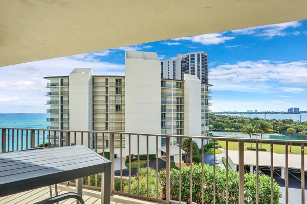$7,000 | 5420 North Ocean Drive, Unit 506, Singer Island, FL 33404