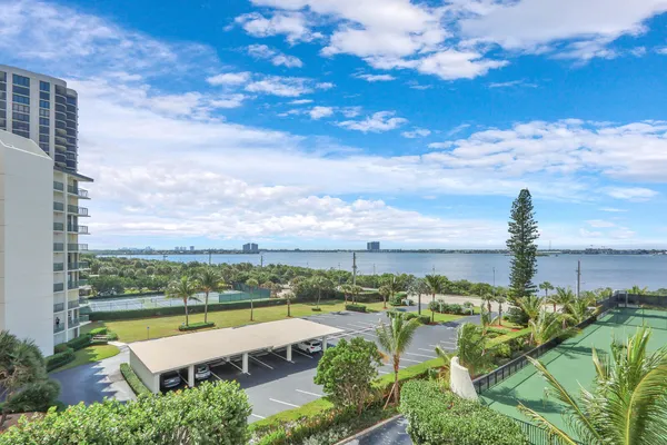 $7,000 | 5420 North Ocean Drive, Unit 506, Singer Island, FL 33404