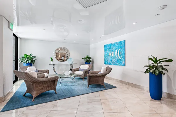 $7,000 | 5420 North Ocean Drive, Unit 506, Singer Island, FL 33404