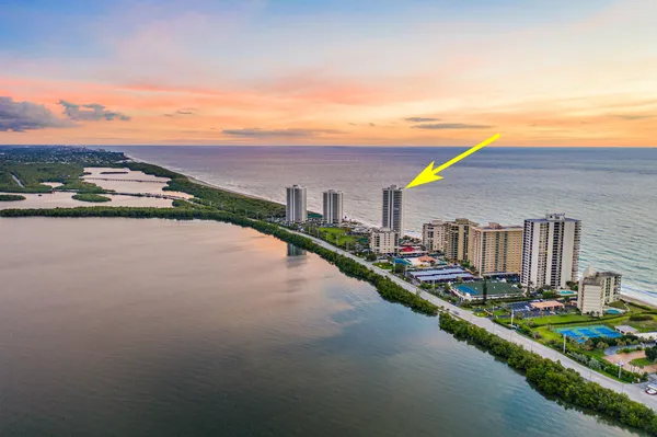 $7,000 | 5420 North Ocean Drive, Unit 506, Singer Island, FL 33404