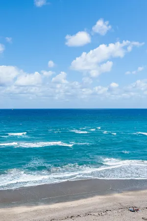 $7,000 | 5420 North Ocean Drive, Unit 506, Singer Island, FL 33404