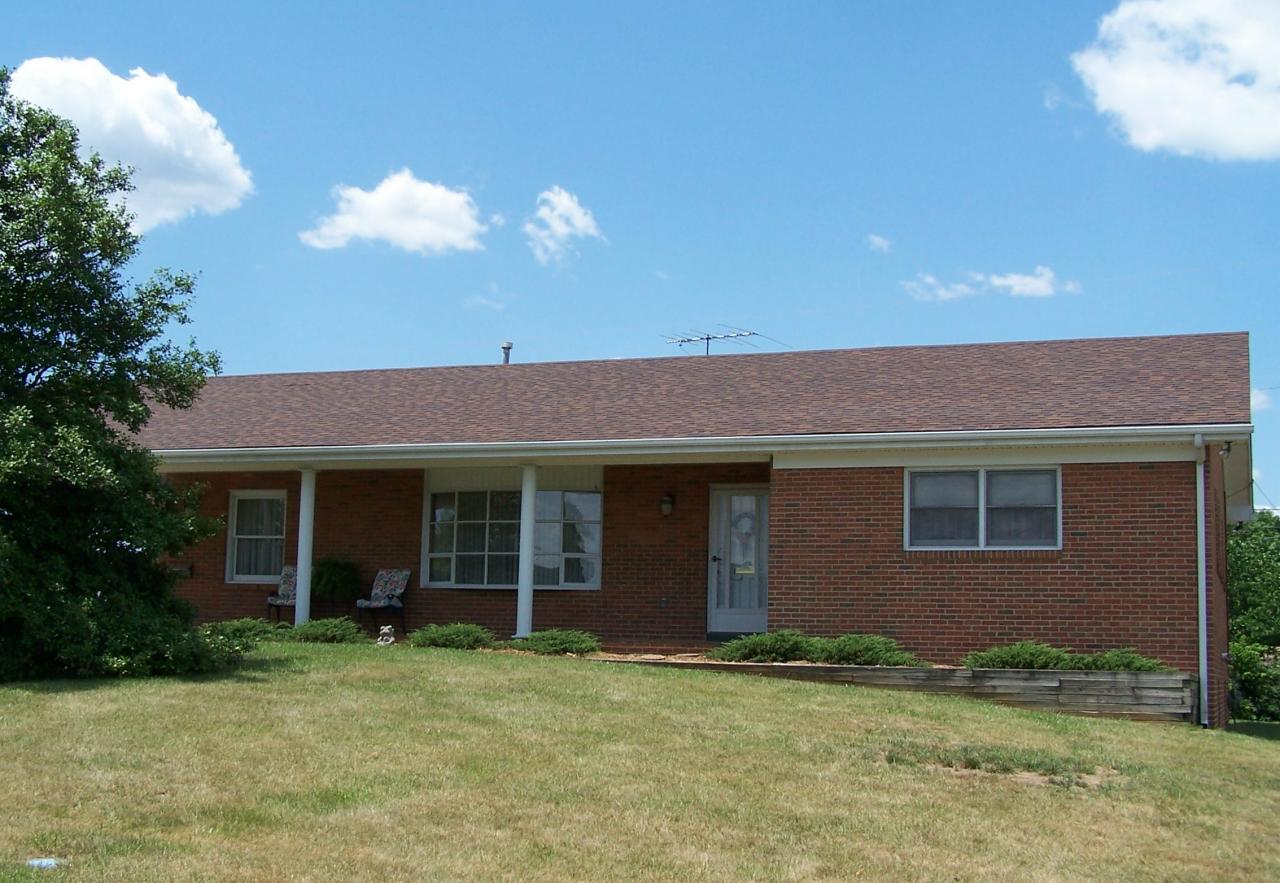 5704 Littleton Road Roanoke, VA 24012 - Photo 3 of 17 Front View