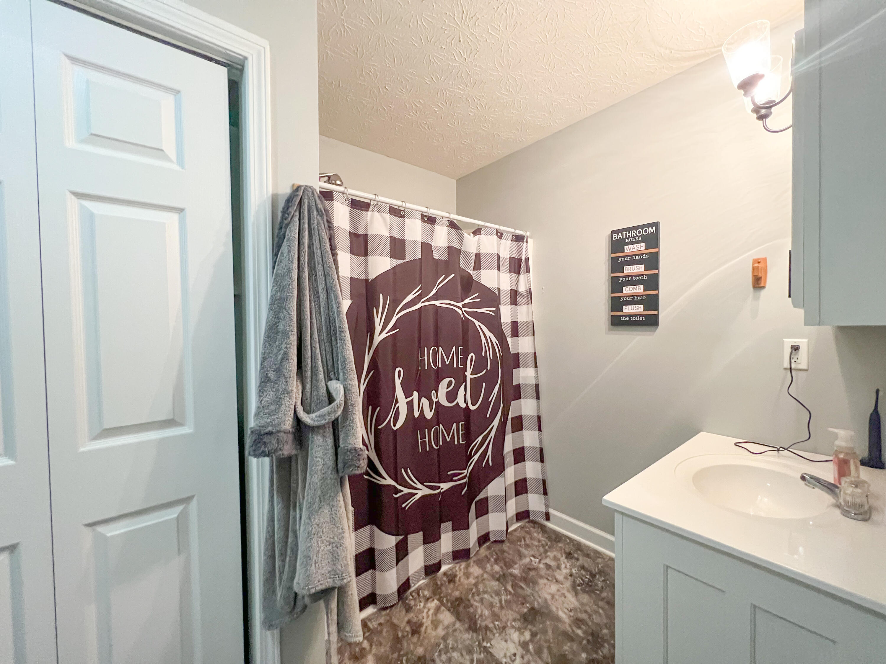 1475 Laurel River Road London, KY 40744 - Photo 7 of 11 6DCC7C5C-57CB-4695-B1AE-9AC2BDE6CC9C
