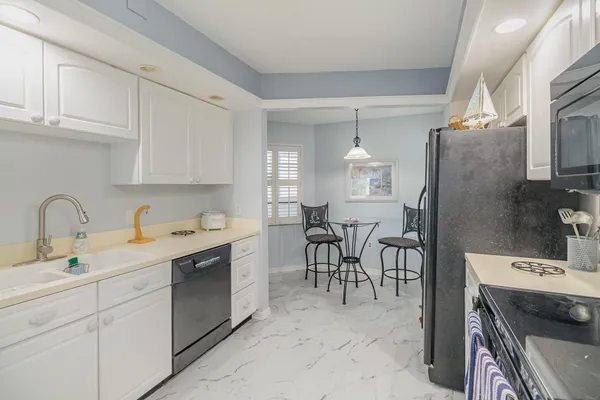 $389,900 | 5011 Dixie Highway Northeast, Unit 210, Palm Bay, FL 32905