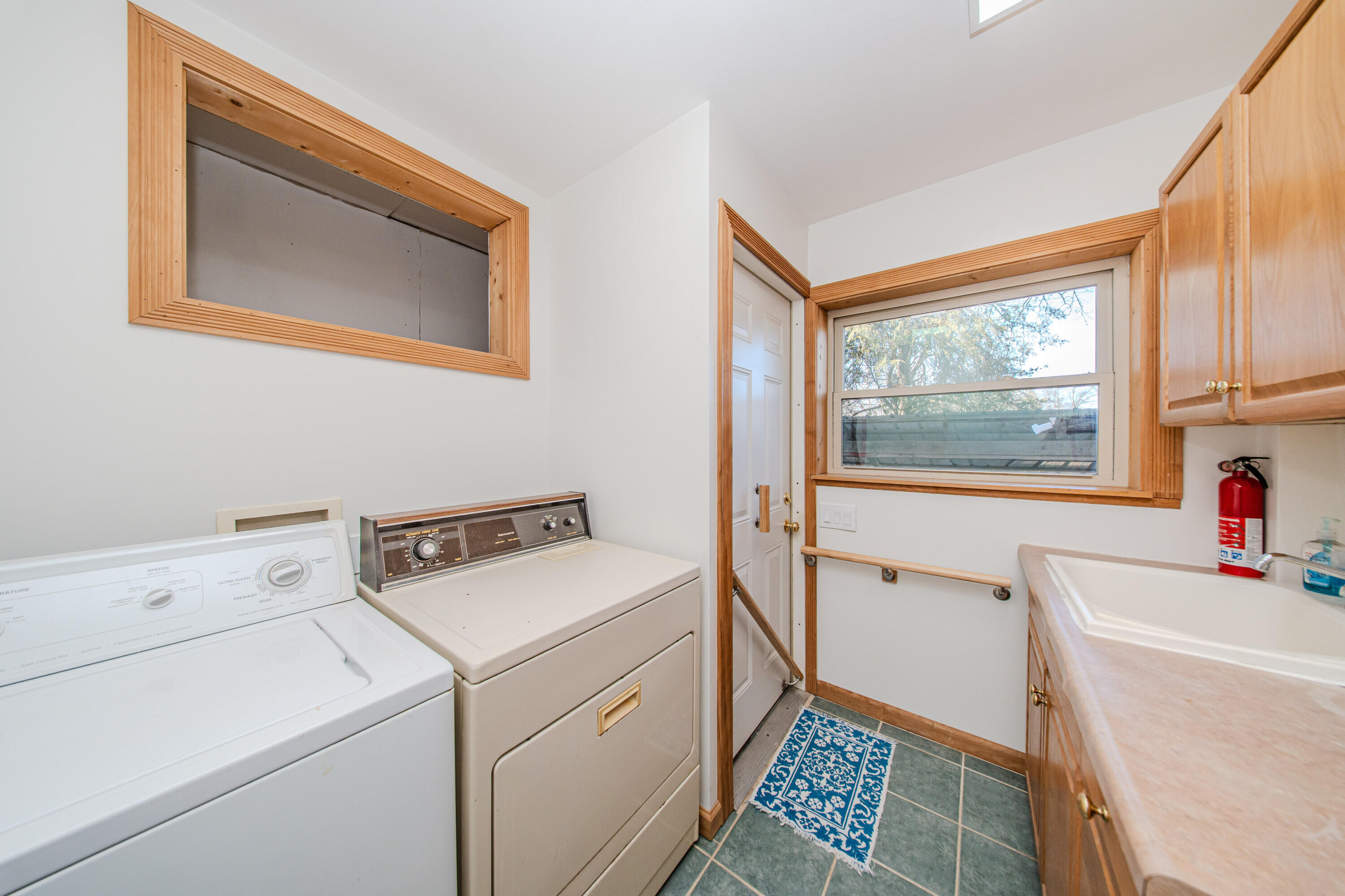 7130 Platt Road Saline, MI 48176 - Photo 25 of 79 Main floor laundry
