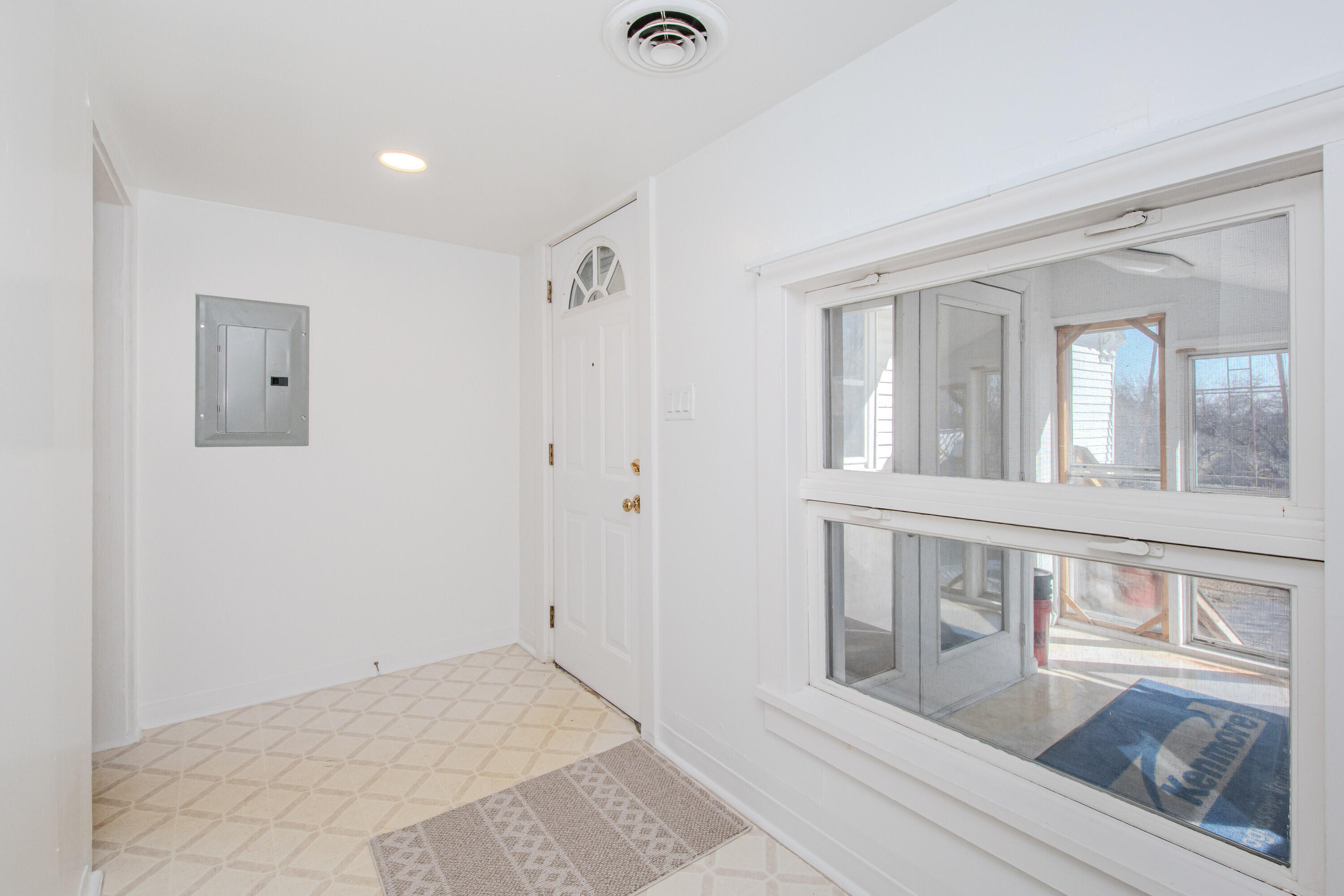 7130 Platt Road Saline, MI 48176 - Photo 32 of 79 Apt 2 Foyer