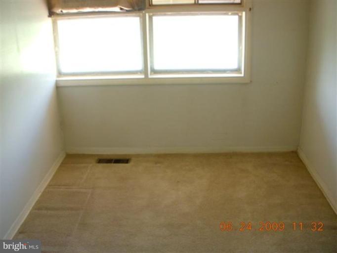 2724 Yarnall Road Halethorpe, MD 21227 - Photo 6 of 7 Bedroom #2