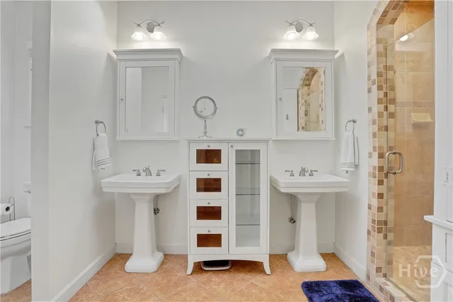 $600,000 | 4 East Back Street, Savannah, GA 31419