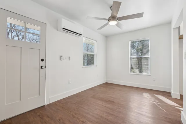 $1,395 | 304 Harris Street, Smithville, TX 78957