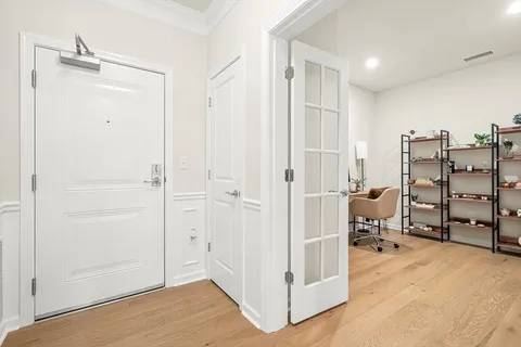 a view of a bedroom with closet