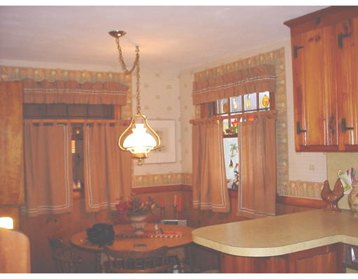 1192 Bay Street Springfield, MA 01109 - Photo 3 of 11