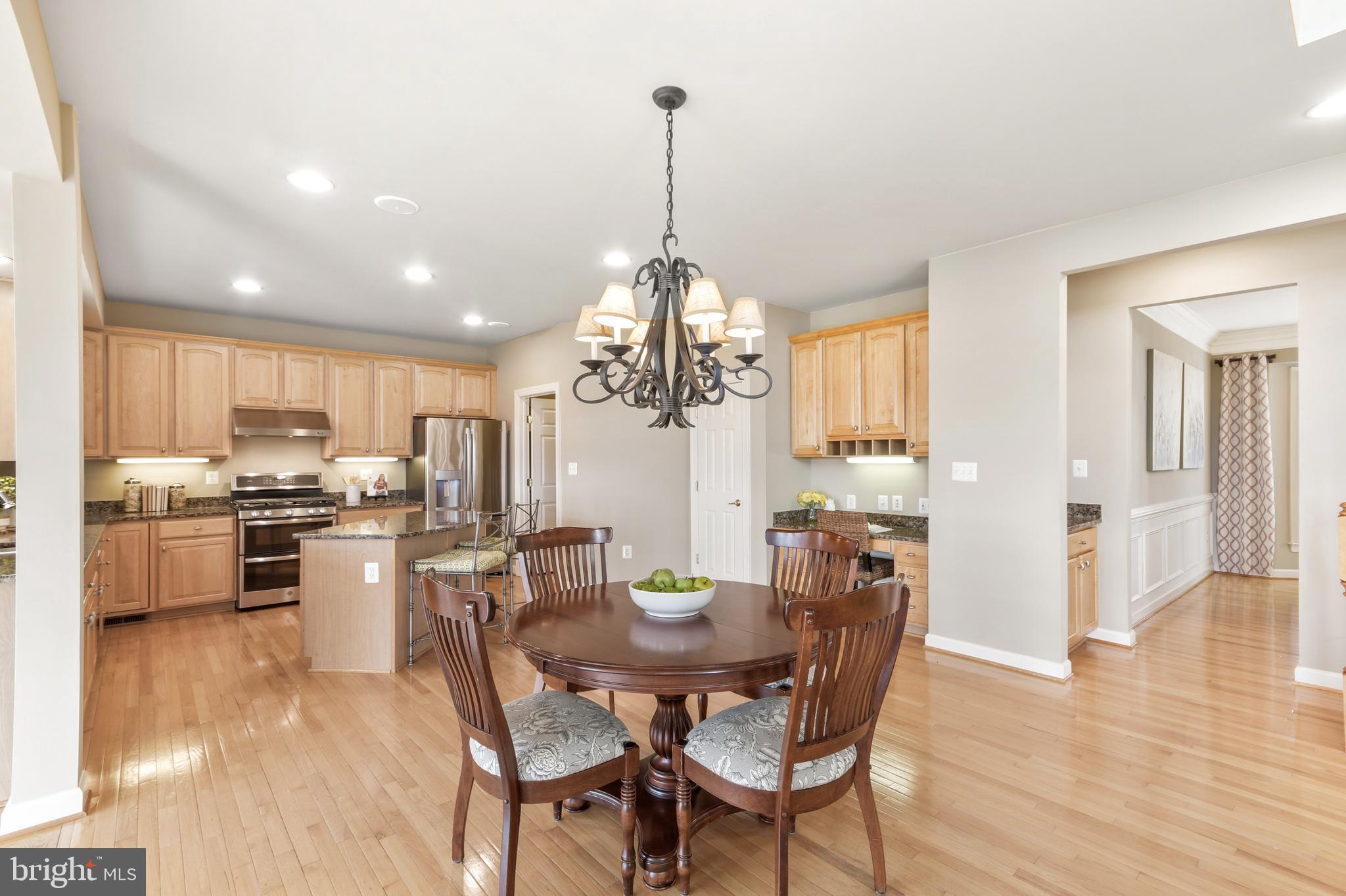 25122 Vista Ridge Road Laytonsville, MD 20882 - Photo 27 of 70 Eat in kitchen
