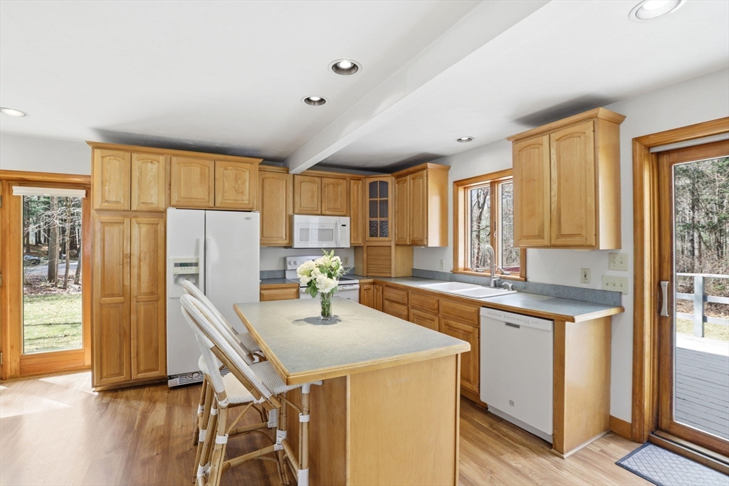 55 Hanover Street Hanover, MA 02339 - Photo 10 of 36