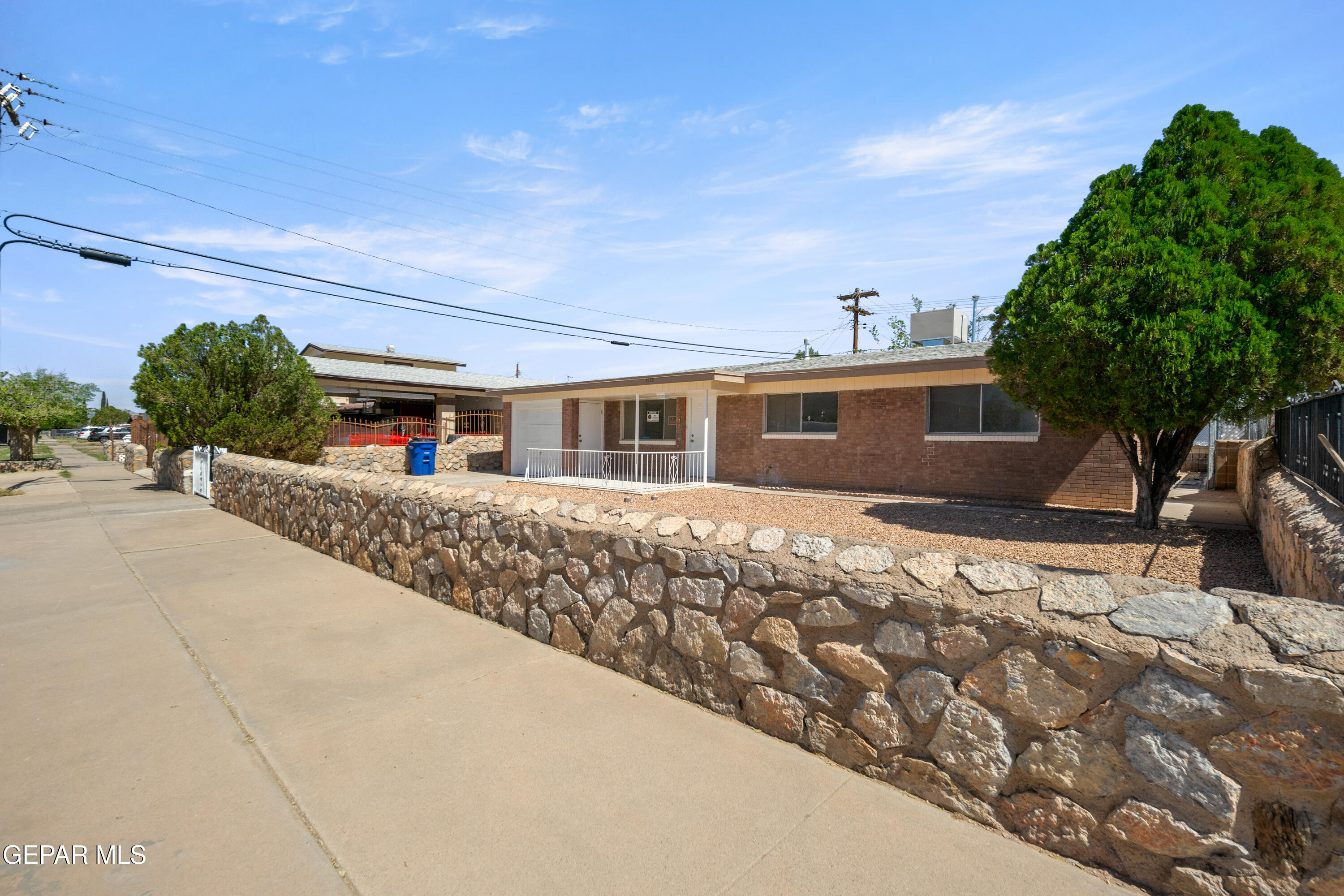 9220 Raleigh Drive El Paso, TX 79924 - Photo 3 of 23 a front view of house with yard