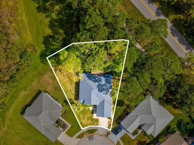 a balcony with view of balcony